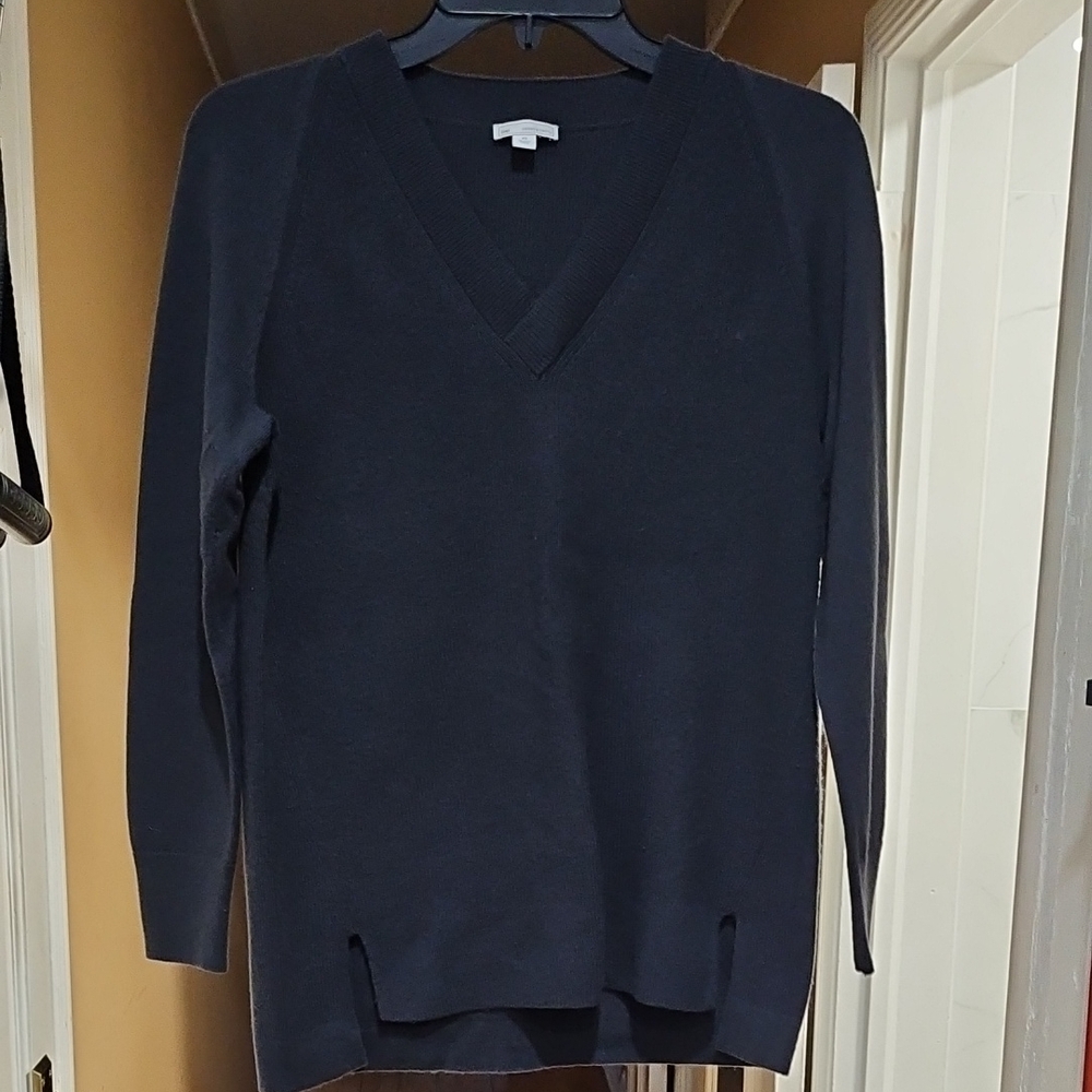 GAP Women's Deep Blue V-Neck Sweater